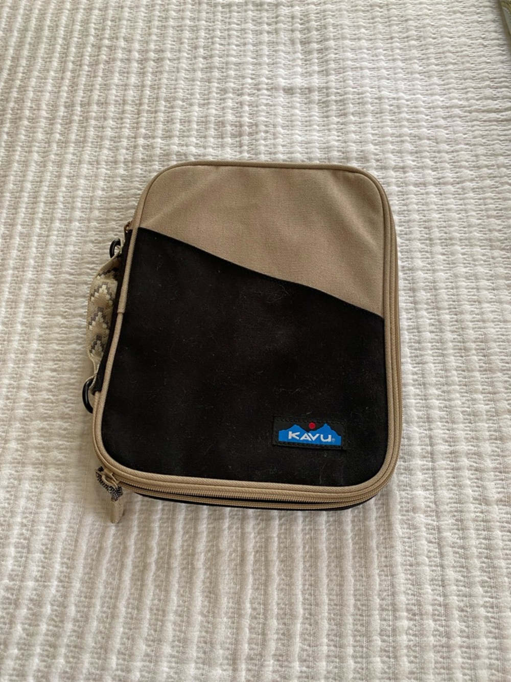 Kavu Two-Tone Tan and Black Toiletry Organizer Pouch